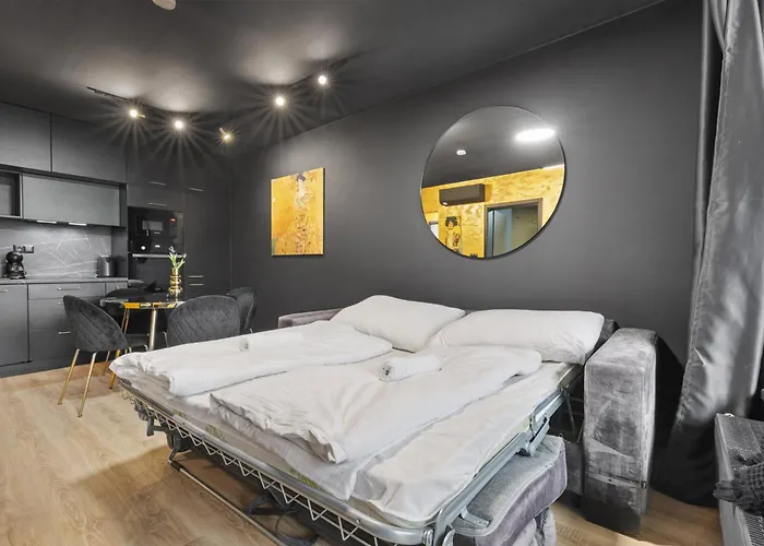 Lam Klimt - Ac - Balcony *