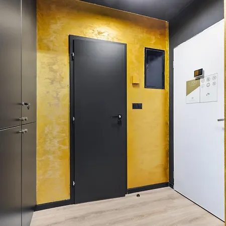 Lam Klimt - Ac - Balcony 브라티슬라바