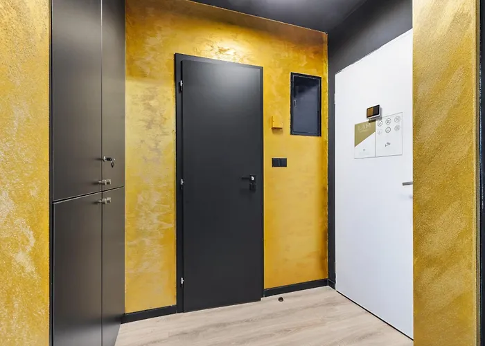 Lam Klimt - Ac - Balcony 브라티슬라바