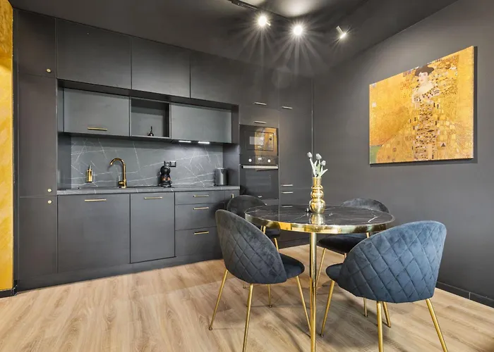 Lam Klimt - Ac - Balcony 브라티슬라바